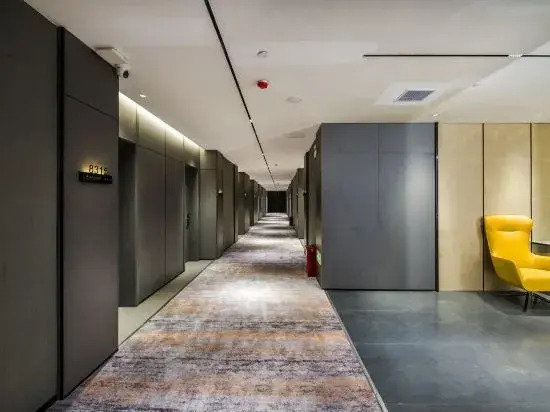 Xuwen Pineapple Hotel