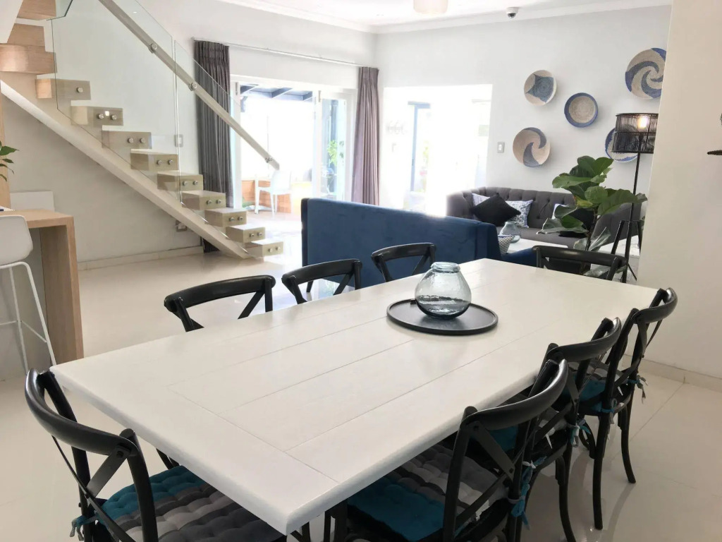Cricklewood Place Luxury Holiday Homes