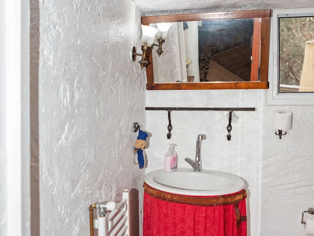 Restful Apartment in Istiaia With Patio