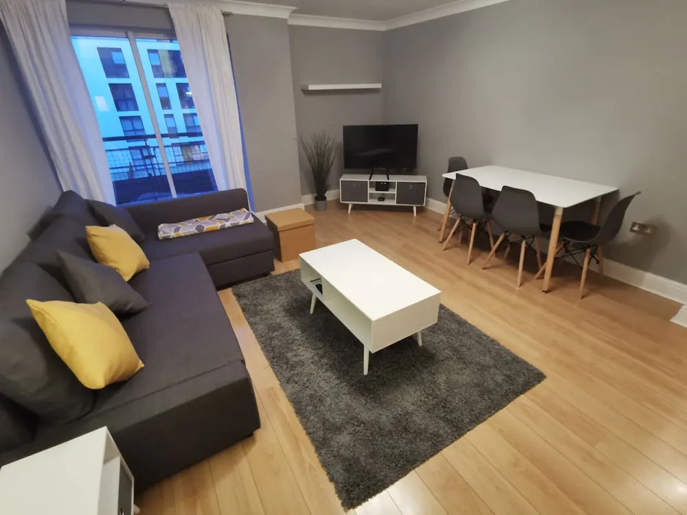 The Qube Apartments Sleeps 6 Parking