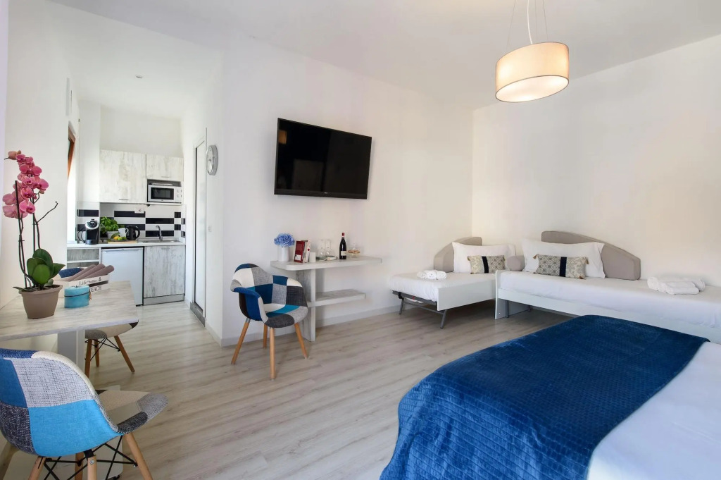Les Suites des Tout le Monde