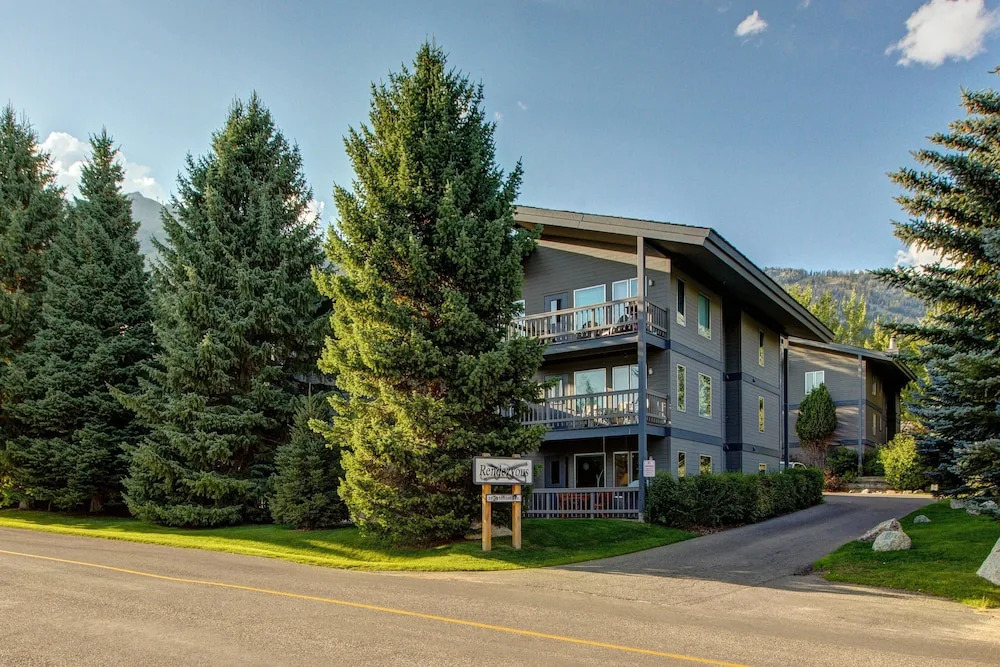 Abode at Rendezvous Retreat Home