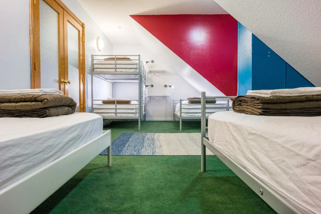 Samesun Banff Hostel