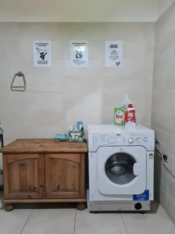 EEM student Guest House - shared rooms