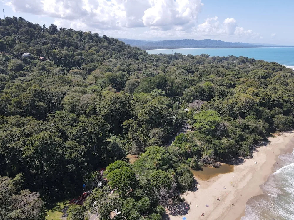 HOTEL, VILLAS y GLAMPINGS MYA -PUERTO VIEJO, Limon, CR