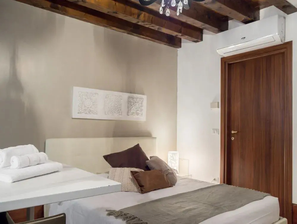 Venice Apartments
