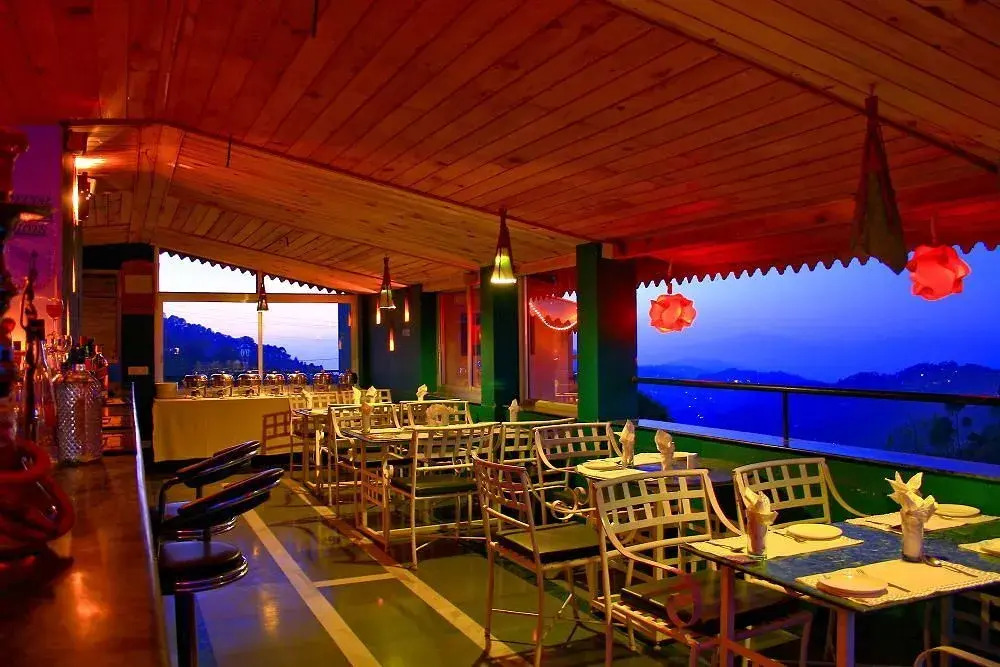Hotel Kasauli Woods