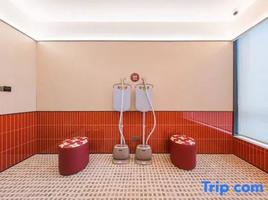 Nihao Hotel, South Square of Nanchang West Railway Station Metro Station
