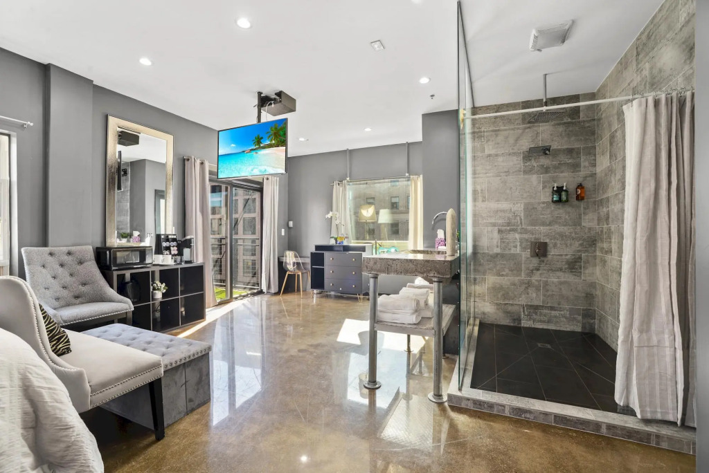 Outstanding En Suite Studio