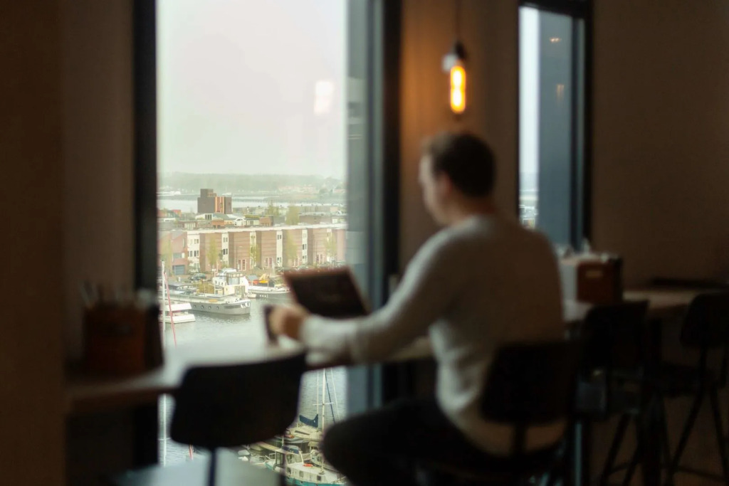 Holiday Inn - the niu, Fender Amsterdam