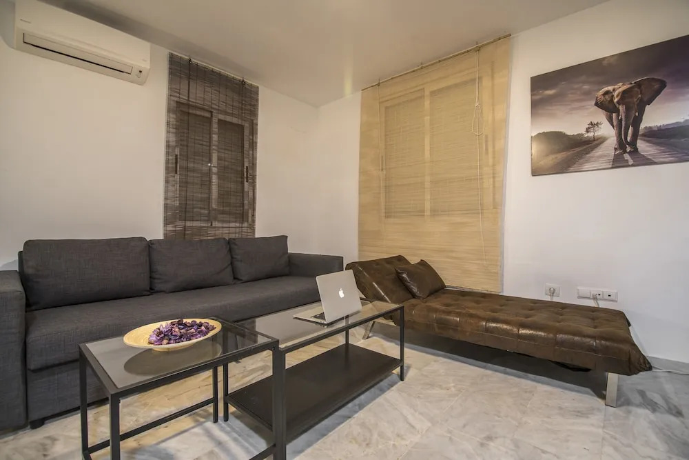 Apartamentos Granata
