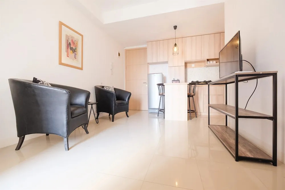 Comfy Connected to Mall at Bassura City Apartment