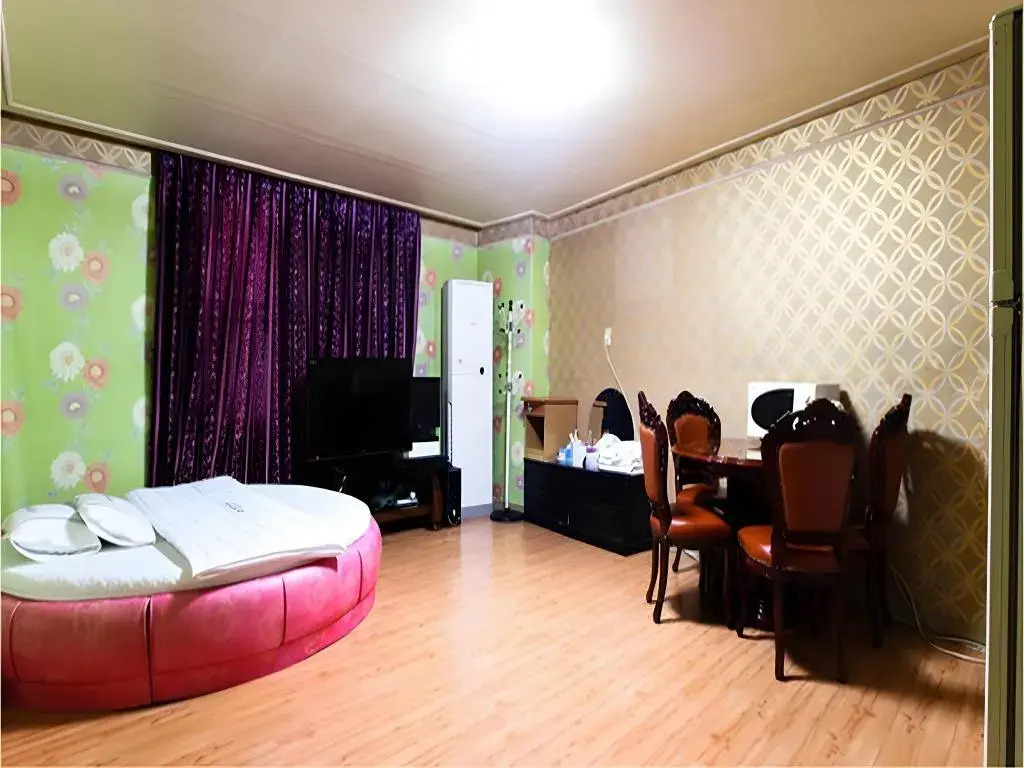 Dongrae Oncheon Hotel
