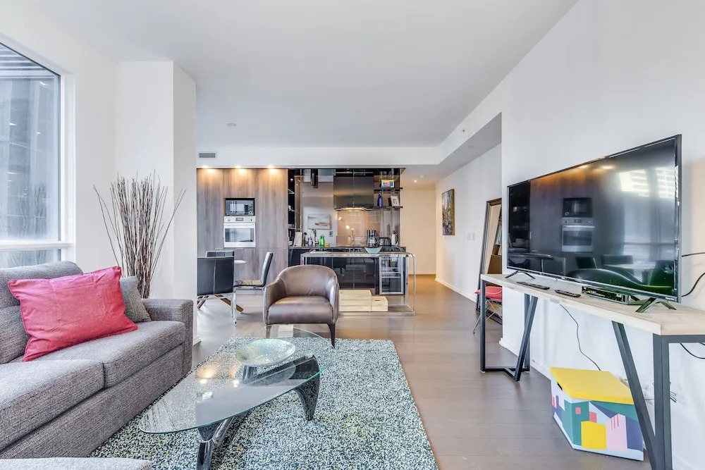 Beautifully Designed 2BR Suite Financial District