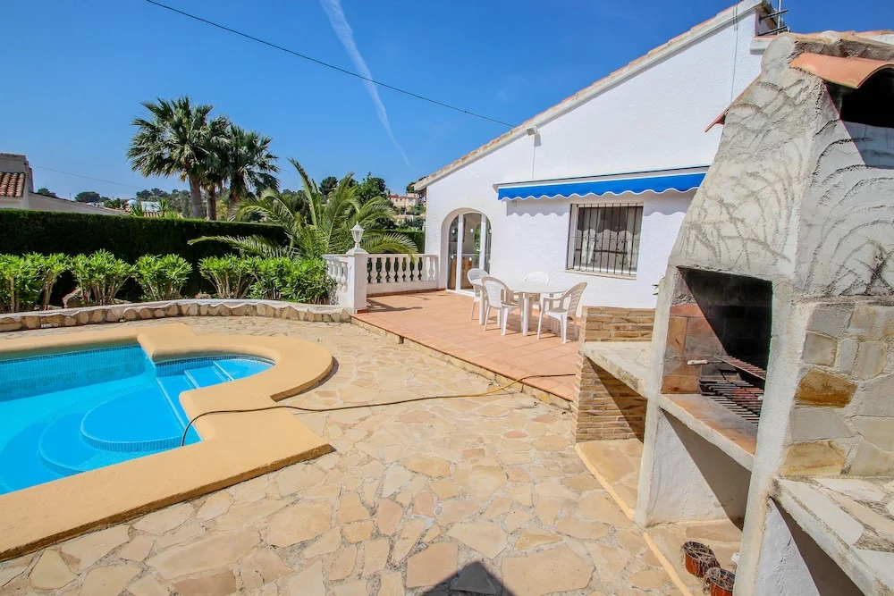 Kathrin - beautiful little house in pretty grounds with lovely views in Benissa