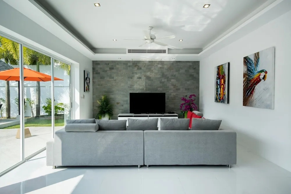 Kamala Contemporary 3 Bedrooms Pool Villa