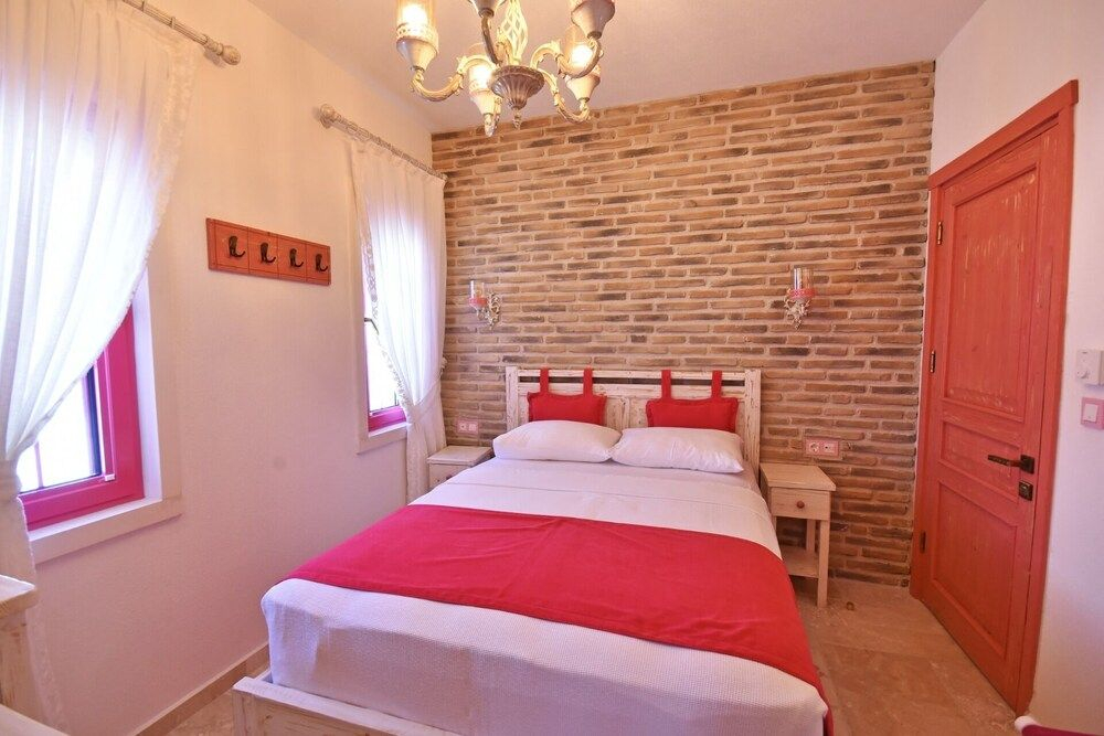 Heros Hotels Bozcaada