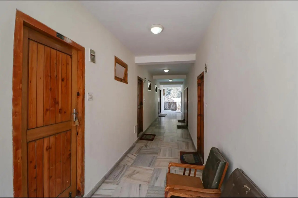 Fabhotel Shandela
