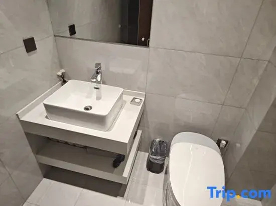 Zhaoqing · FumiFullmeCinemaBathtubDesignHotel