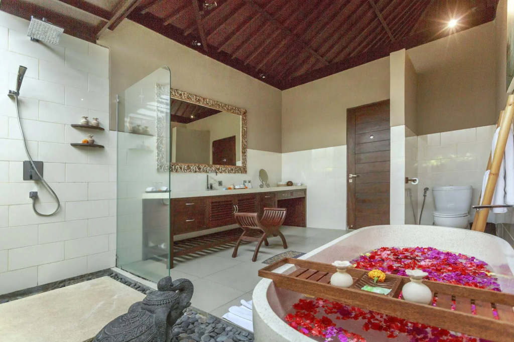 Solo Villas & Retreat