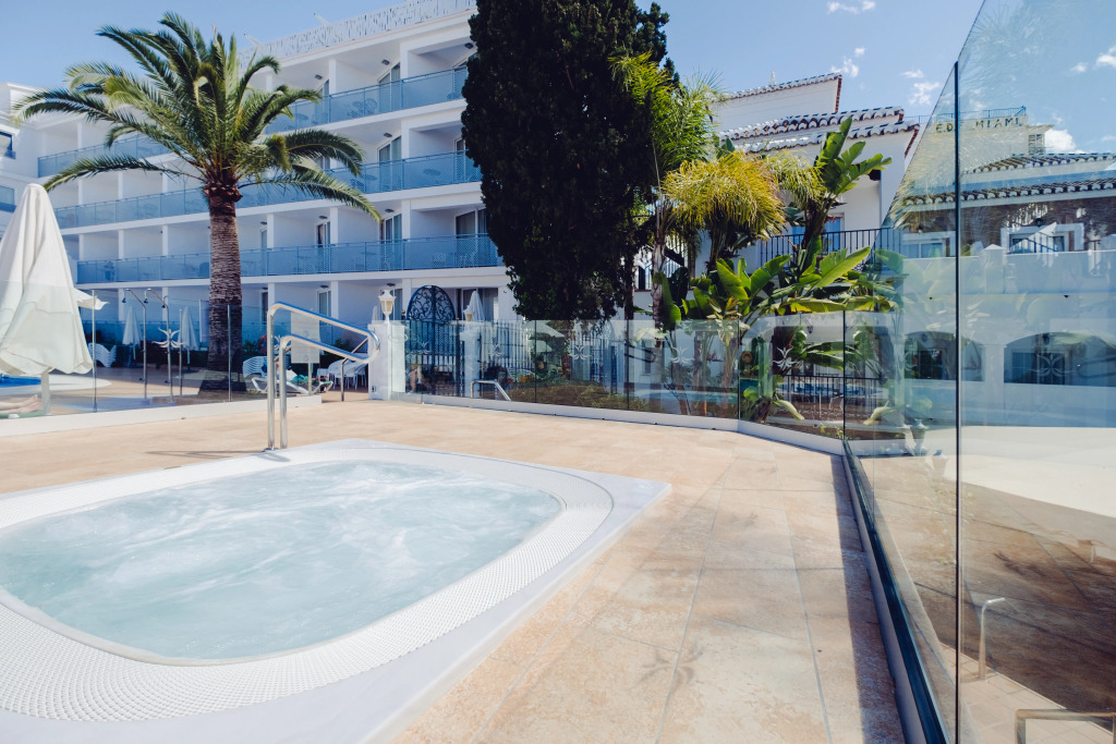 Beneste Villa Flamenca Hotel