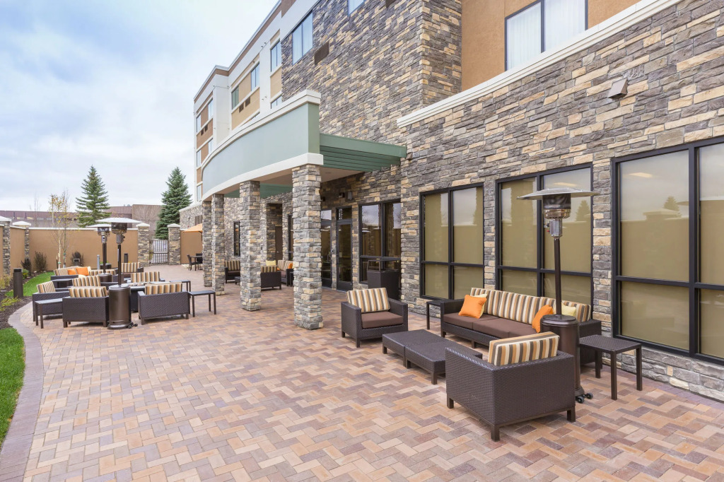Courtyard by Marriott Bismarck North