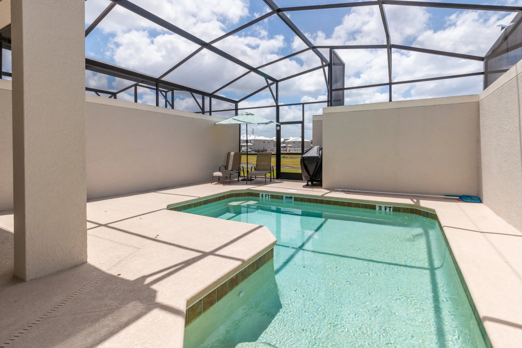4 Bedrooms 3 Bathrooms Storey Lake 4829 Rc