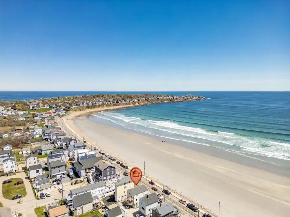 Beachfront Pet Friendly Sleeps 15 Bbq!