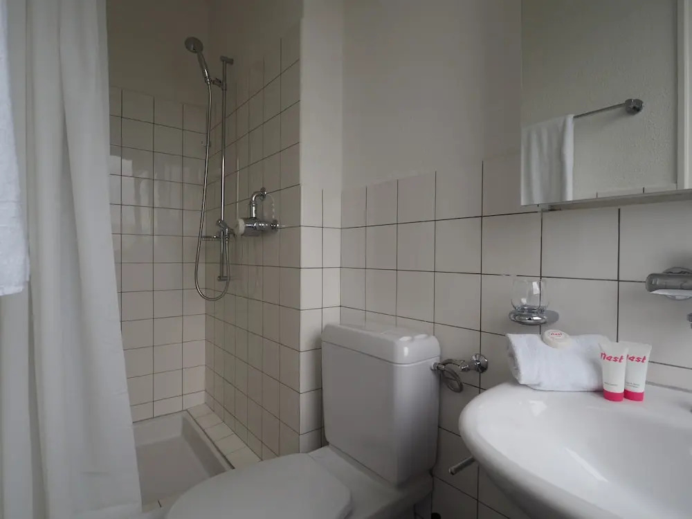 Nest - Baarerstrasse 43 & 45