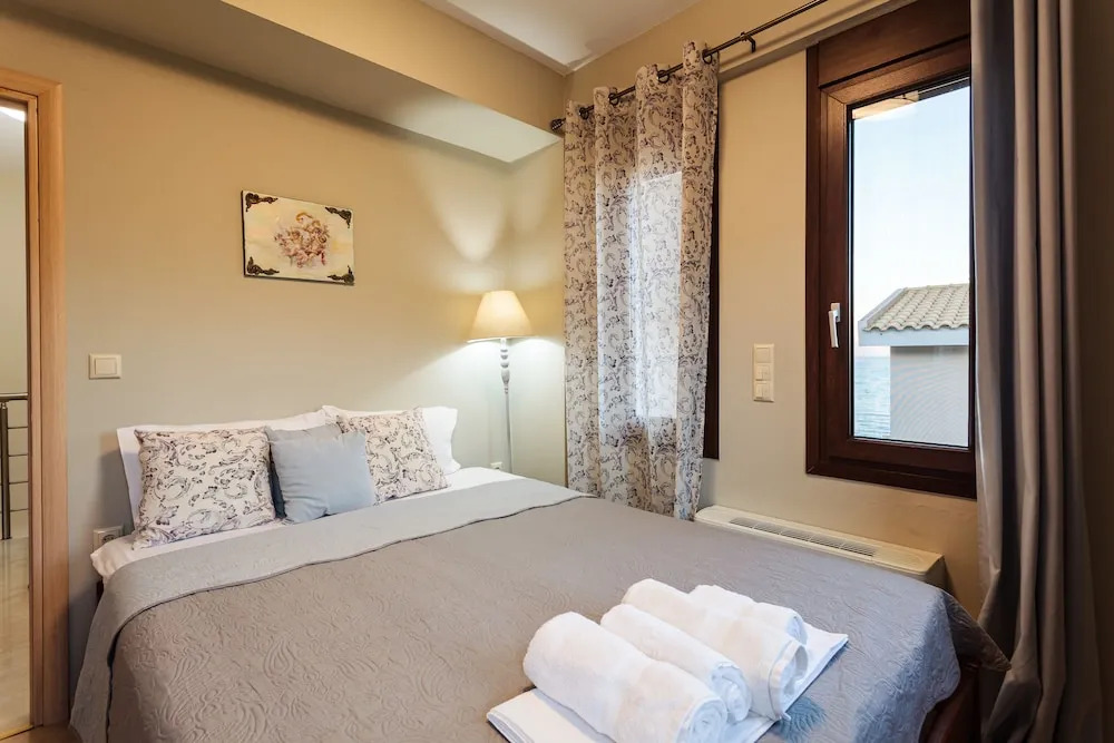 Seaside Getaway - Aelia Villas Dreamy Paradise