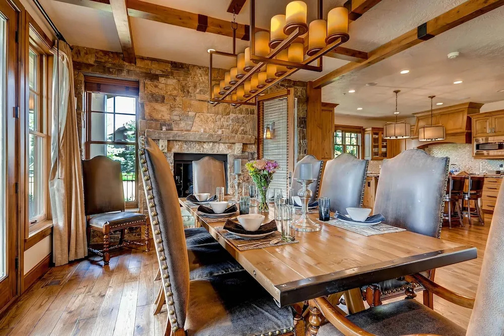 Snowtop Manor by Park City Lodging