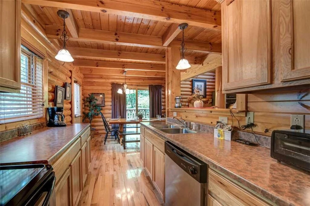 Natural Beauty 2 Bedroom Home with Hot Tub