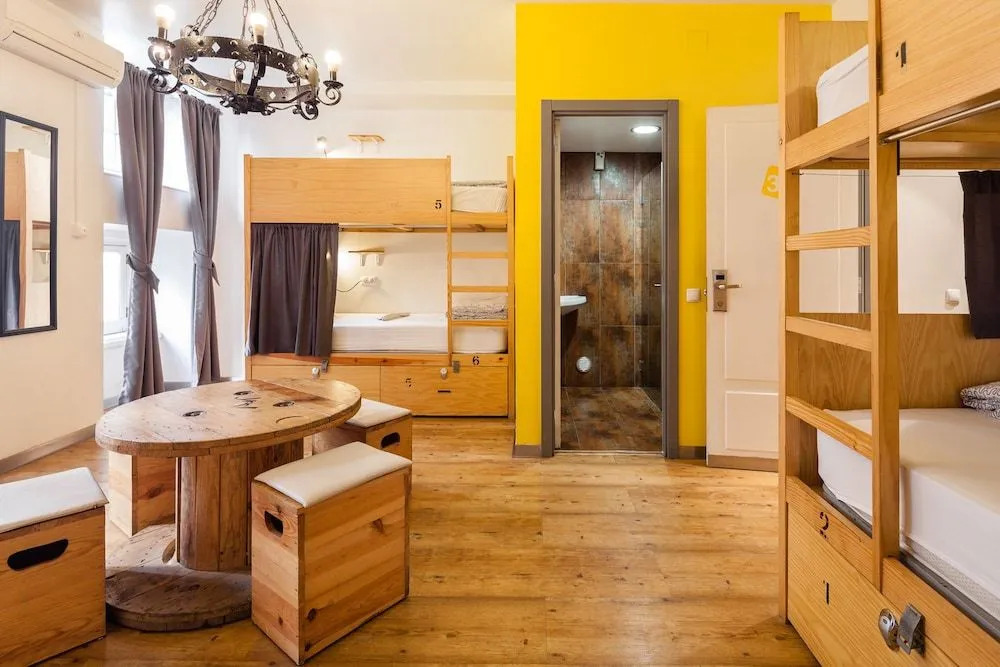 Yes Lisbon Hostel