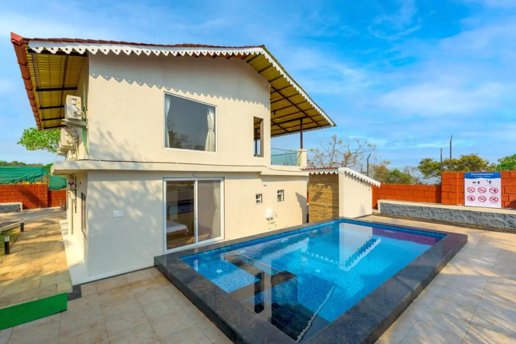 SaffronStays Coral Hues