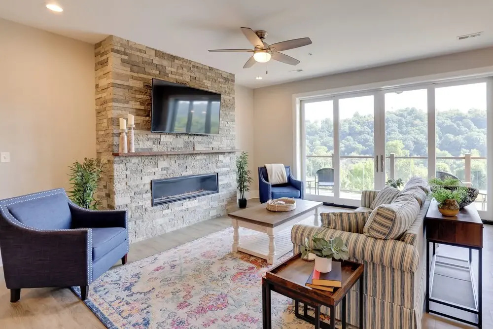 Pet-friendly Lynchburg Condo: Balcony w/ Views!