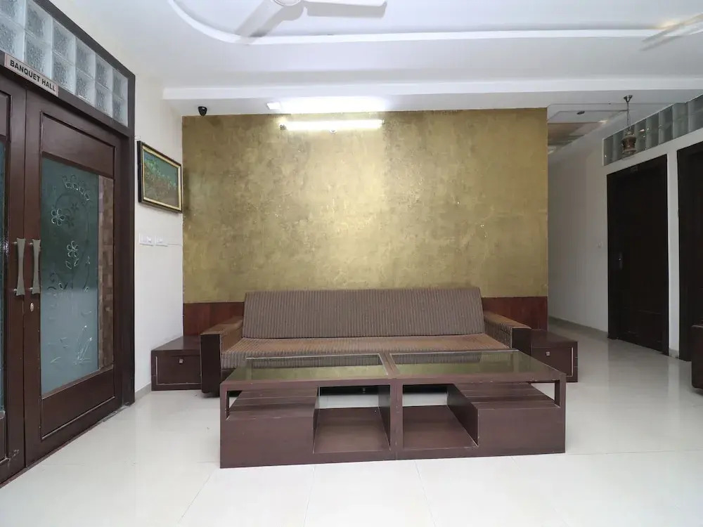 OYO 22872 Hotel Shivam Fort View