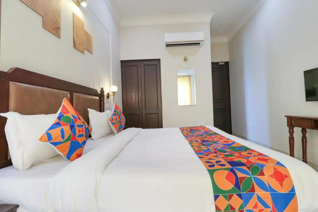 FabHotel K9 Villa