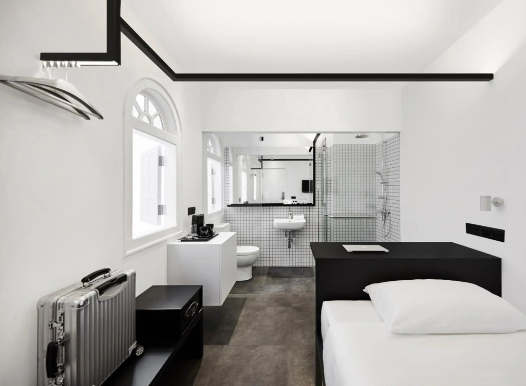Hotel Mono