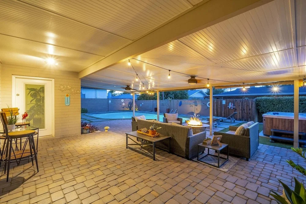 Pristine Escape ~ 2 Miles to Old Town Scottsdale!