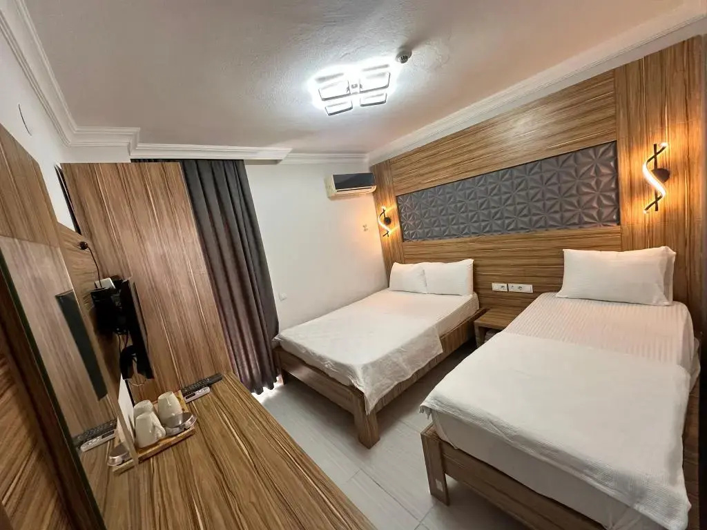 Royal Ezel Hotel