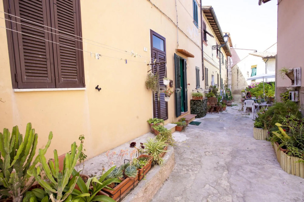 Two-room apartment Piazza al Fico 2/4 Beds in the historic center of Portoferraio-PIAZZA AL FICO