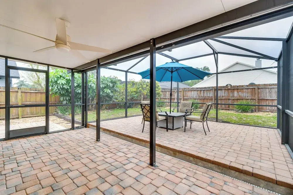 Lovely Florida Retreat w/ Lanai: 5 Mi to Riverwalk