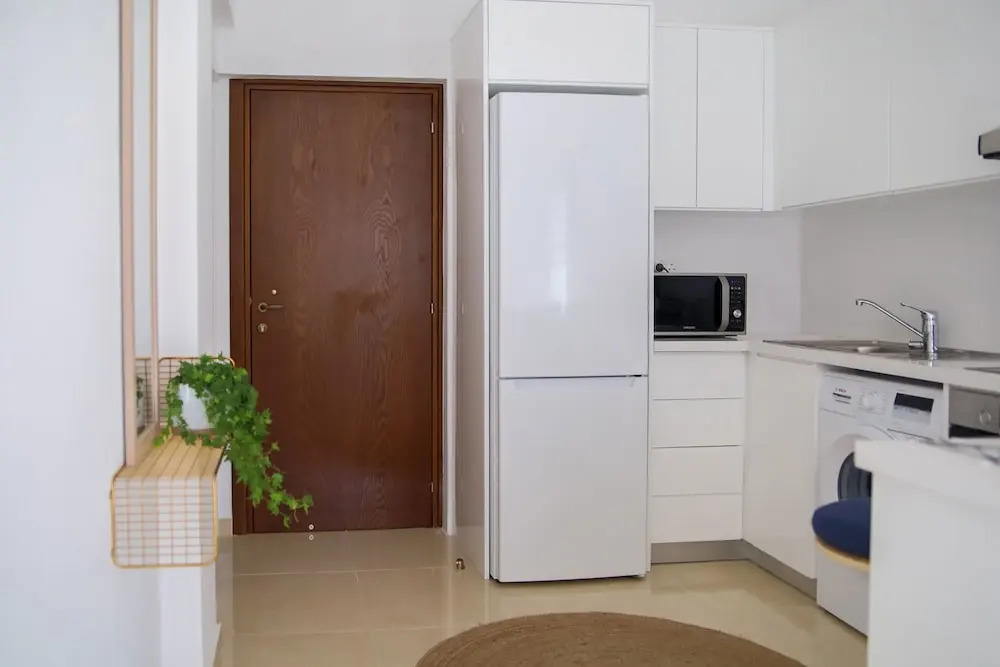 Phaedrus Living: Seaside Luxury Flat Lighthouse 68