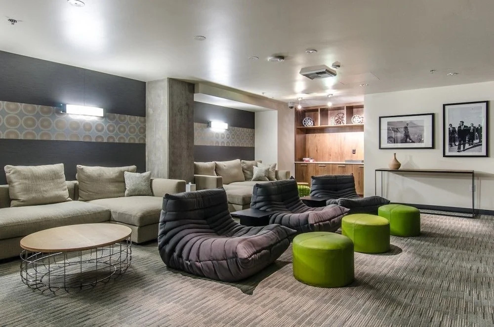 Pike Place Market High Rise by Luxe Hubs