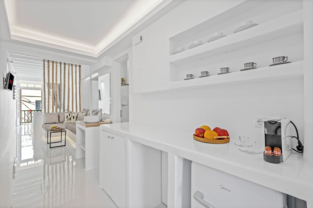 Heart of Mykonos Suites