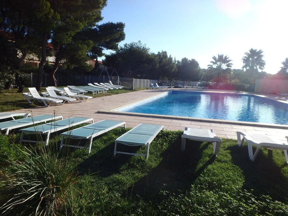 House With 2 Bedrooms in Martigues, With Pool Access, Enclosed Garden