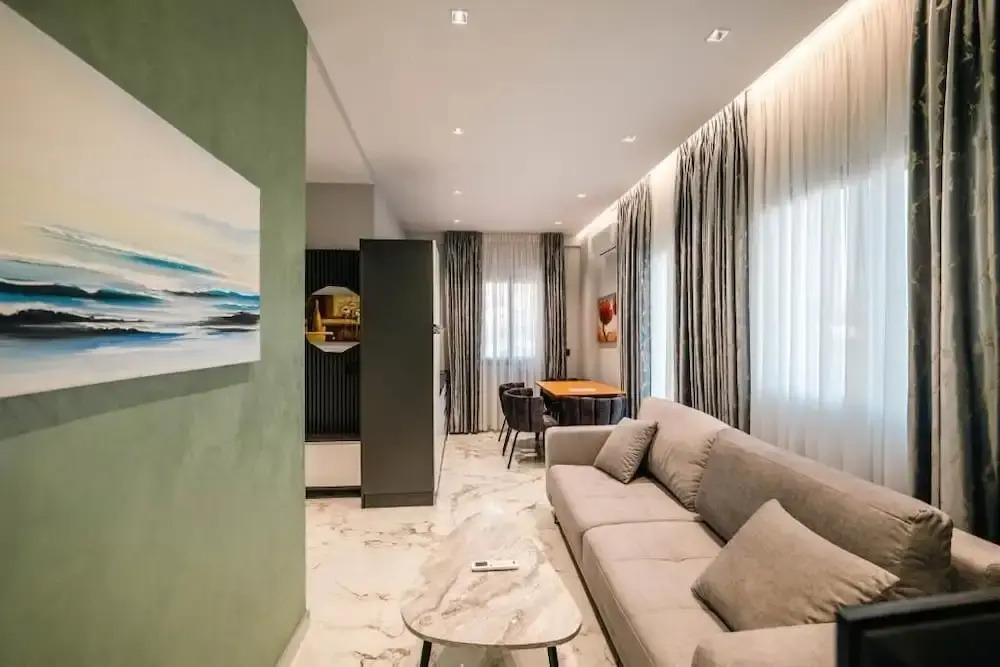 Day Lux Apartments
