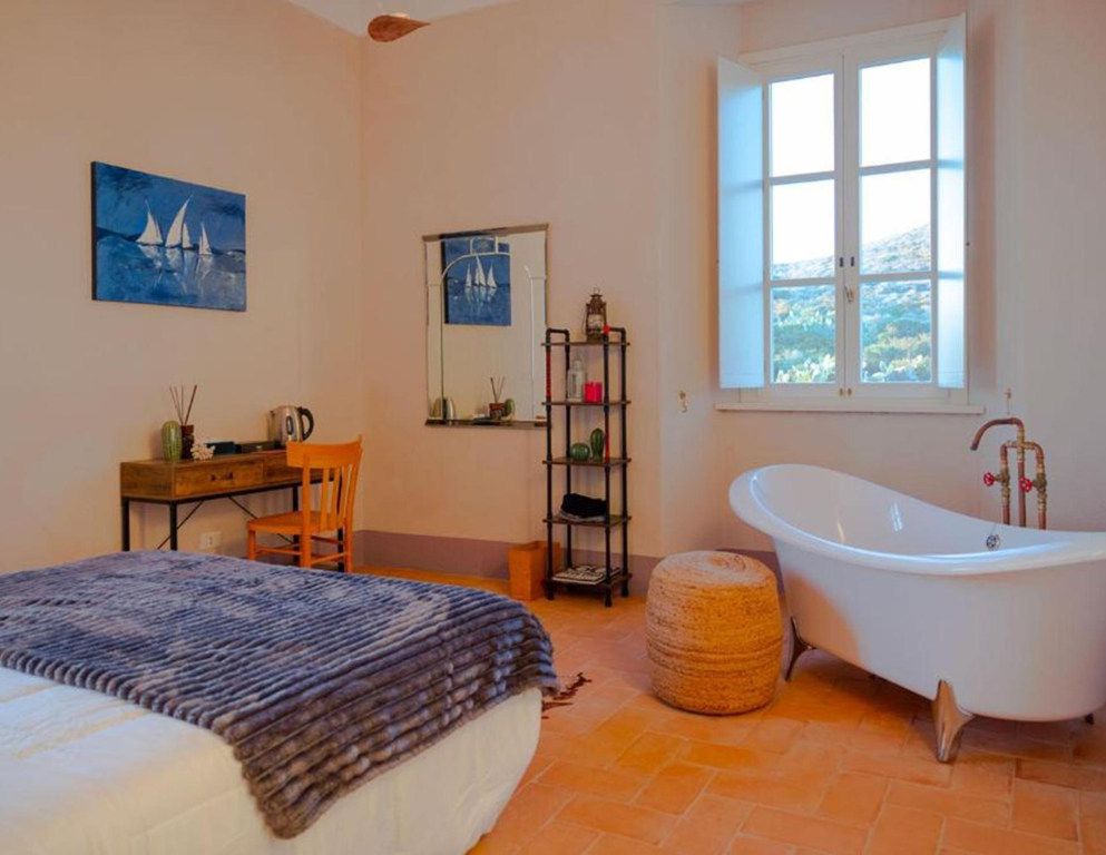 Faro Capel Rosso