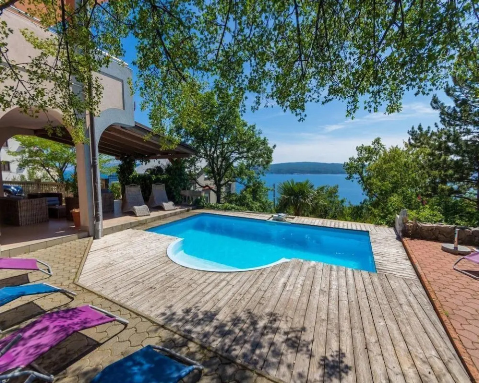 Apartments Djusi