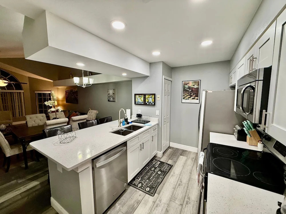 Grand Laguna 3BR Penthouse Near Disney Parks